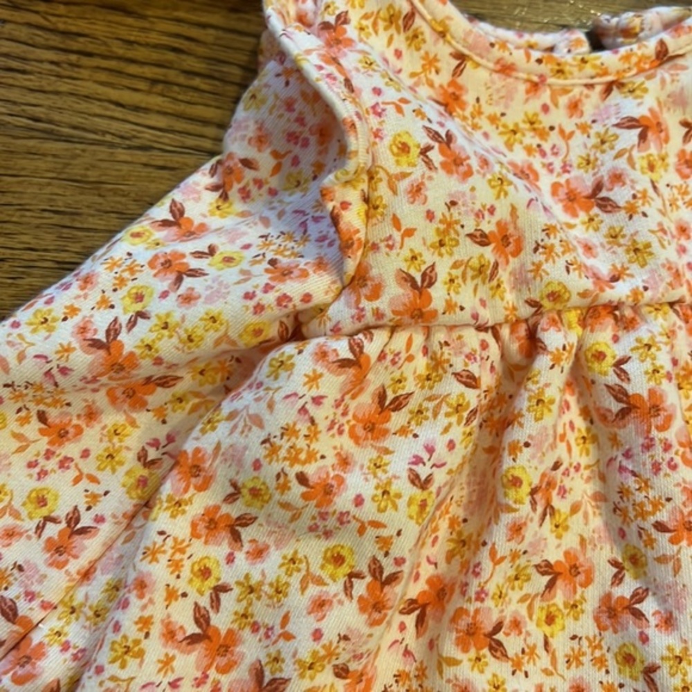 COTTON SETS OF RUFFLE TOPS AND BLOOMERS - SIZE 3-6M - Picture 5 of 5
